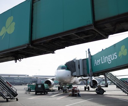 Flieger von Aer Lingus in Dublin: Ein Mann gelangte ohne Papiere an Bord.