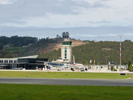 Flughafen A Coruna: Auch der Tower in der nordspansichen Stadt wird von einem privaten Anbieter besetzt.
