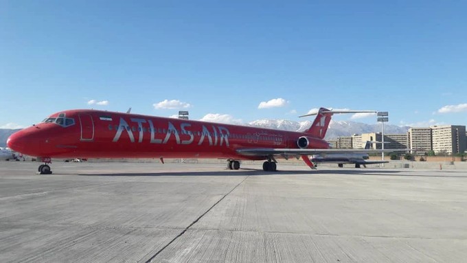 MD-83 von Atlas Air: das Coca-Cola rot ist noch da. 