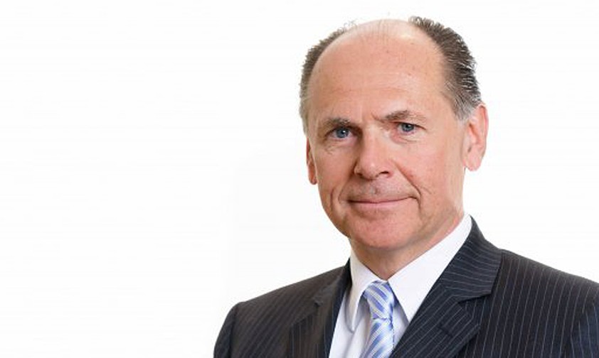 Peter Malanik: «Wenn ich Fluggesellschaften einen Mindestpreis vorschreibe, kann ich mir vorstellen, dass in den Preisen plötzlich der Koffer inkludiert ist, der vorher extra gekostet hat».