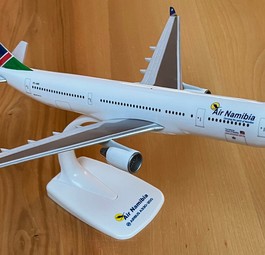 Modell von Air Namibia: Hebt die Fluglinie wieder mit richtigen Flugzeugen ab?