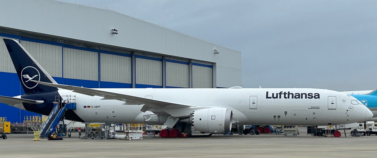 Dreamliner mit der Kennung D-ABPF bei Boeing in South Carolina: Für Lufthansa.