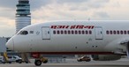 Dreamliner von Air India am Flughafen Wien: Die Airline kommt regelmäßig zum Tanken nach Wien.