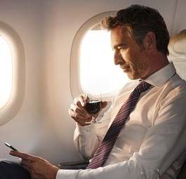 Sitz in der Business Class eines Airbus A320 von Lufthansa: Wer ganz vorne sitzen will, muss künftig extra zahlen.