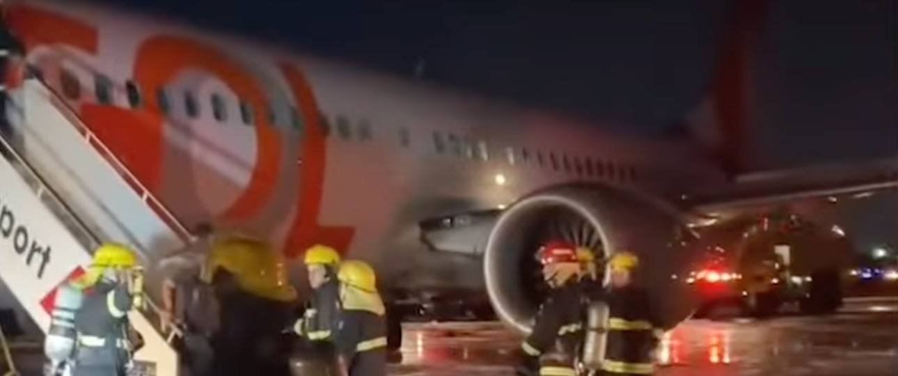 Flugzeug nach der Kollision: An Bord wurde niemand verletzt.