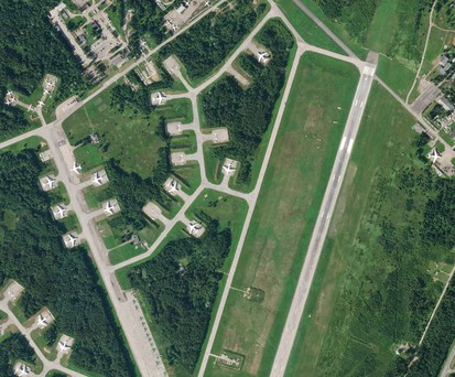 Die Standplätze am Flughafen Pskov am 16. August ...