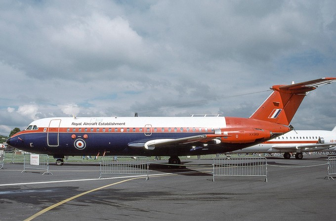 Die BAC 1-11-401AP XX919 flog von 1974 bis 1997 bei der Royal Air Force. Eingeteilt beim Royal Aircraft Establishment diente sie als Ausbildungsflugzeug für die Absolventen der Empire Test Pilots School in Boscombe Down (Bournemouth-Hurn, 4.6.88).