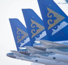 Flieger von Air Astana: Die kasachische Regierung findet die Staatsairlines zu teuer.