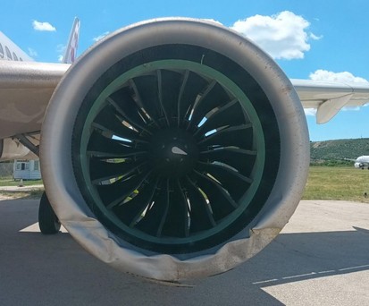 Airbus A220-300 von Croatia Airlines: Das Flugzeug mit der Kennung 9A-CAN ist nach der Runway Excursion beschädigt. 
