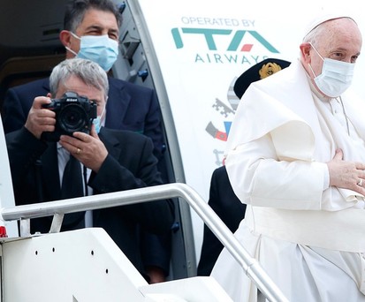 Papst Franziskus bei seiner Abreise: Mit der EI-EIB flog der Pontifex nach Zypern.