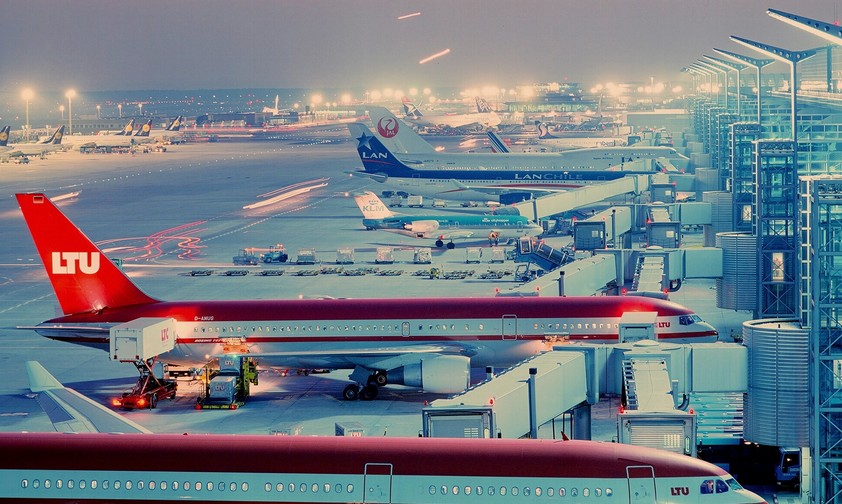 Terminal 2 im Jahr 1999: Beim Start ein hochmodernes Gebäude.