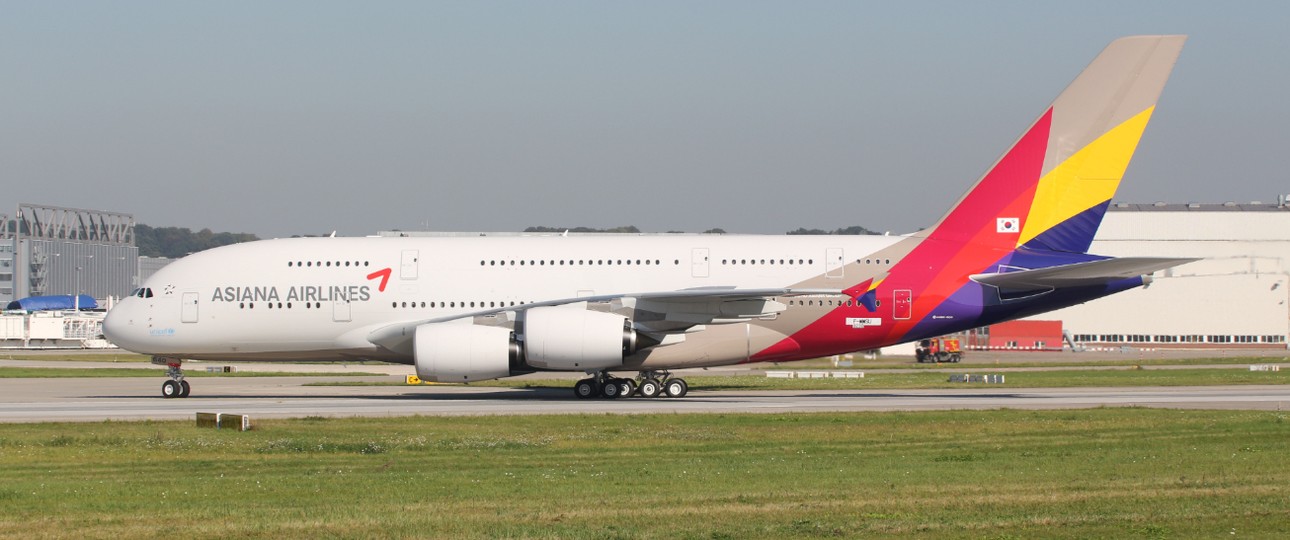 ... Asiana Airlines, an deren Übernahme Korean Air arbeitet. Beide Fluglinien aus Südkorea haben bislang keine Boeing 777X geordert.