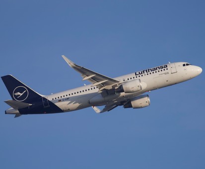 Lufthansa: Auf der Kurzstrecke werden die Gebühren angepasst. 