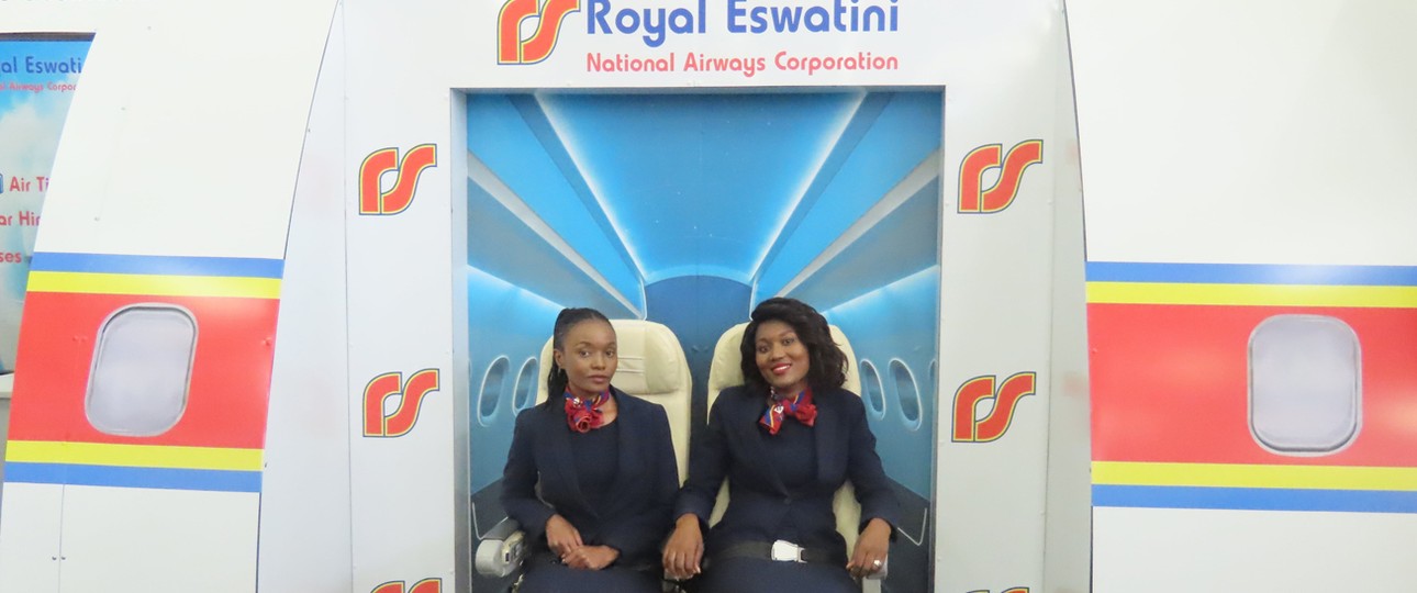 Flugbegleiterinnen von Royal Eswatini Airways: Bald in richtigen Flugzeugen unterwegs.
