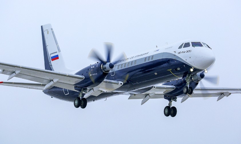 Der kommende russische Turboprop-Regionalflieger heißt Il-114-300. Die verbesserte Neuauflage der Ilyushin Il-114 <a href="https://www.aerotelegraph.com/erstflug-russland-bringt-turbopro-flieger-il-114-300-in-die-luft" target="_blank" rel="noopener">absolvierte im Dezember 2020 ihren Erstflug</a>. Erste Auslieferungen sind für das Jahr 2023 anvisiert.