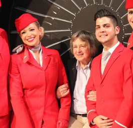 Maria Jakl heute mit einer Crew von Austrian Airlines.