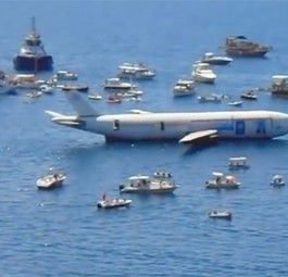 Türkei versenkt Flugzeug im Meer