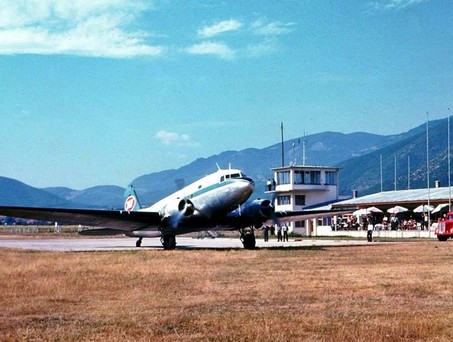 Douglas DC-3 von JAT