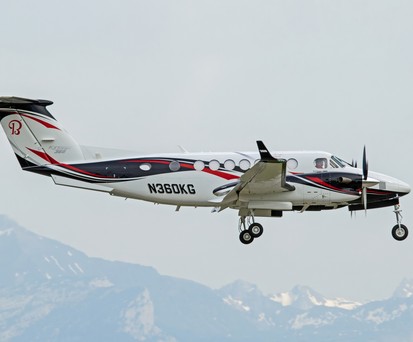 ... und eine Beechcraft Kingair 360.