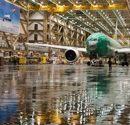Produktionshalle der Boeing B777: Neue Kundin für Boeing.