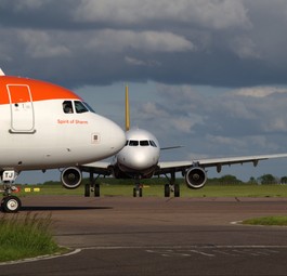 Flieger am Flughafen London-Luton: An- und Abflüge wurden gestoppt.