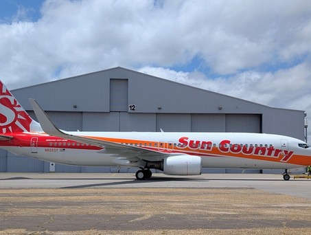Die Retrolackierung auf der Boeing 737 von Sun Country Airlines: Erinnert an die Anfänge der Fluglinie.