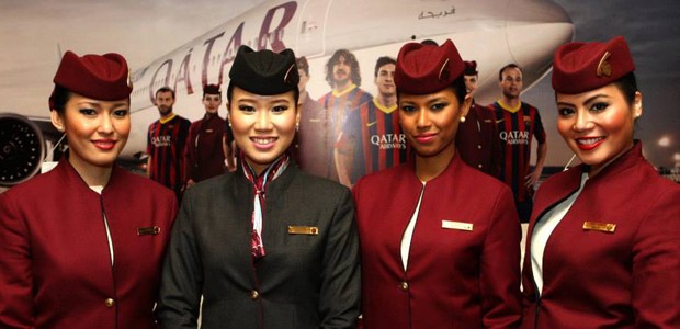 Flugbegleiterinnen von Qatar Airways: Immer schön lächeln.