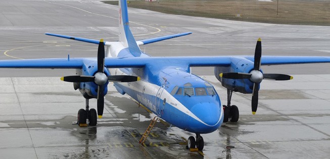 Antonov An 26-B von Bright Flight.