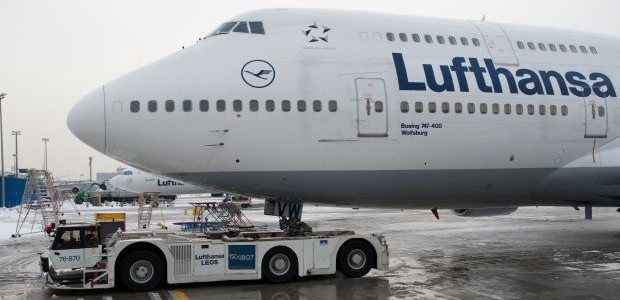 Versuchsreihe in Frankfurt: Erste TaxiBots werden von der Lufthansa getestet.