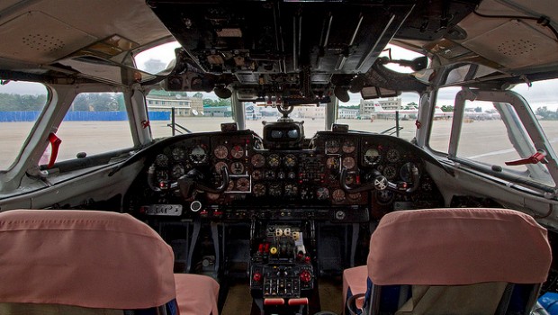 Die Piloten der nordkoreanischen Airline müssen ihr Handwerk noch wirklich verstehen. Hier das Cockpit eines der jüngeren Flottenmitglieder, einer Antonov 24