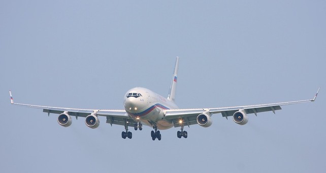 Ilyuhsin Il-96 der russischen Sonderflugstaffel: Unterwegs nach Alaska.