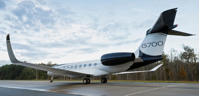 Die Gulfstream G700 am Boden: Sie kann schon alleine rollen.