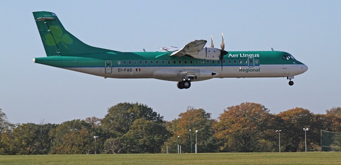 Eine künftige irische Airline kämpft um einen Regionalauftrag von Aer Lingus: Im November wurde bekannt, dass Dublin-Aerospace-Gründer Conor McCarthy ins Rennen um den Vertrag für den Betrieb der Regionalstrecken von Aer Lingus eingestiegen ist. Aus Unternehmensunterlagen ging hervor, dass er dazu eine Firma namens Emerald Airlines gegründet hat, aufgeführt als Passagierfluglinie.