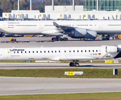Bombardier CRJ 900 registered as D-ACNC: Back in the air.