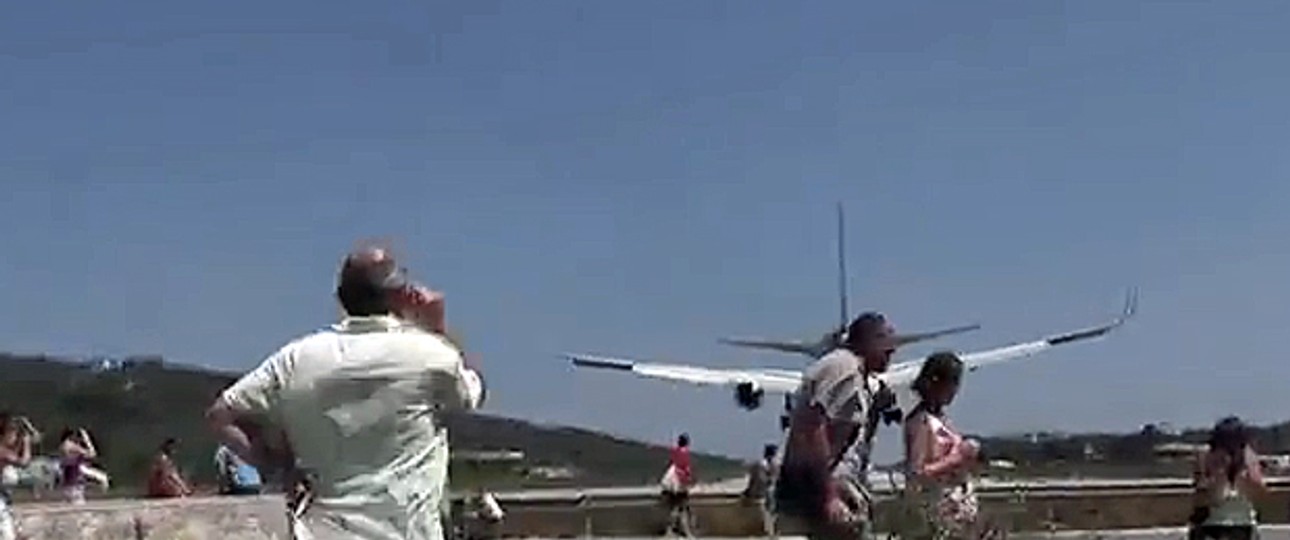 Anflug auf Skiathos: Abenteuerlich.