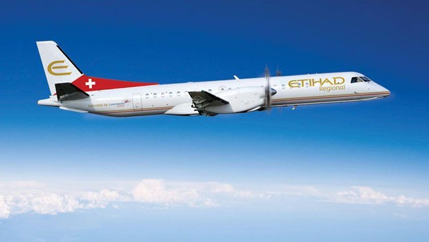 Rund 50 Exemplare sind heute noch im Einsatz, so etwa bei Eastern Airways, Braathens Regional oder Darwin Airline/Etihad Regional. Die hohen Kerosinpreise machen die Saab 2000 wieder attraktiv und entsprechend begehrt. Doch der Markt ist ausgetrocknet.
