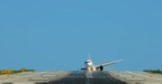 Airbus A321 nimmt bei harter Landung in Skiathos Schaden