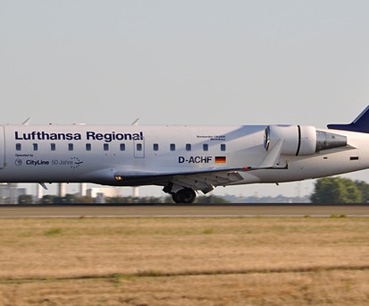D-ACHF von Lufthansa Regional, operated by Cityline: Hier im Jahr 2009, ...
