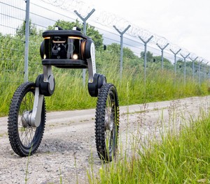 sicherheitsroboter flughafen hamburg