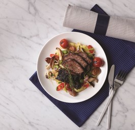 Essen von United Airlines: Demnächst vor dem Flug hergerichtet.