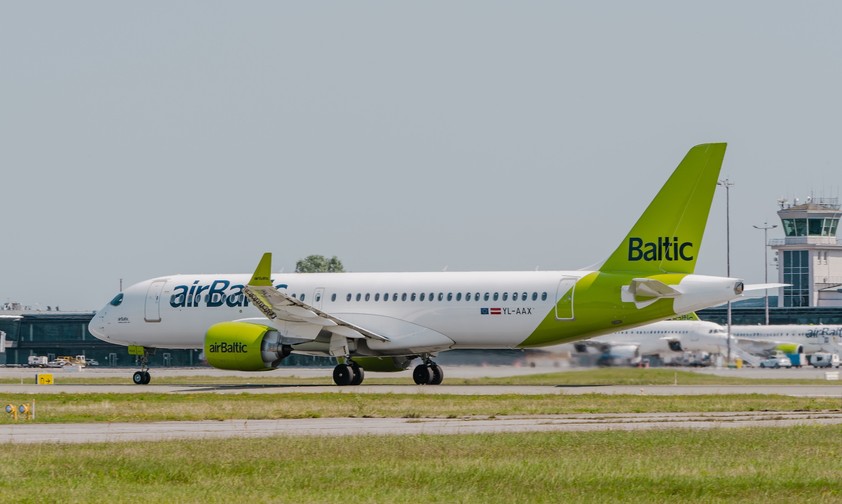airbus a220 300 air baltic (2)
