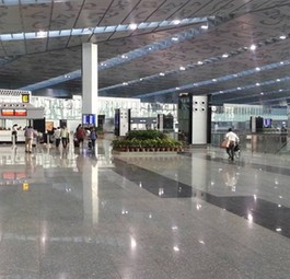 Setzte Bau der U-Bahn Flughafen Kolkata unter Wasser?