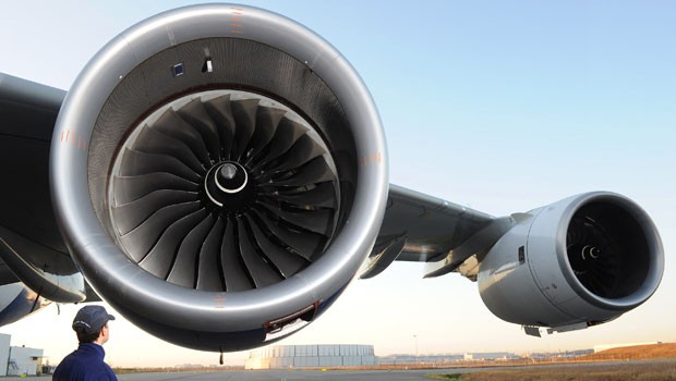 Tragfläche eines A380: Die Fluggesellschaften könnten bald gezwungen sein, alle Maschinen des Typs zu überprüfen.