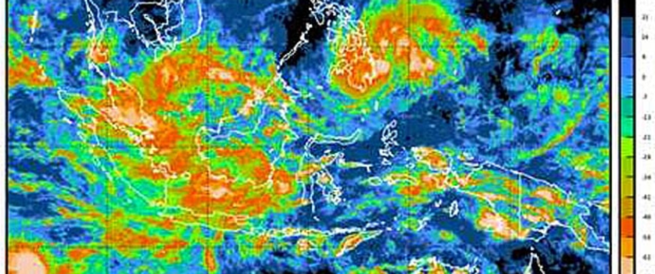Wetterradarbild der Region im Zeitpunkt des Verschwindens von QZ8501: Starke Wolkenbildung.