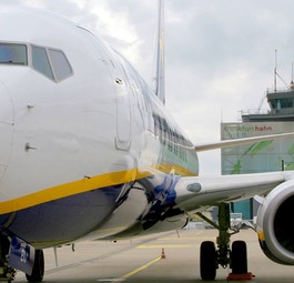 Ryanair-Jet am Flughafen Hahn: Ohne die Iren wäre hier wenig los.