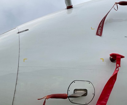Abgedeckte Sonden an einem gelagerten Flugzeug: Müssen genau überprüft werden.