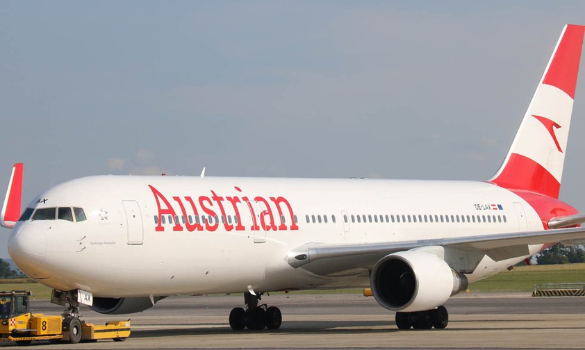Die Boeing 767 noch in den Farben von Austrian Airlines: Ersatzteilspender.