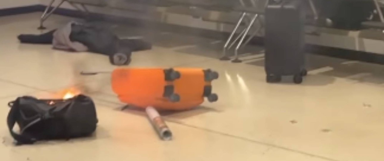 Brennender Rucksack am BER: Gefahr für Reisende hat zu keinem Zeitpunkt bestanden.