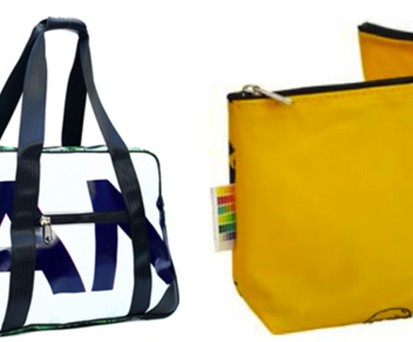 Tasche und Kulturbeutel von Air France.