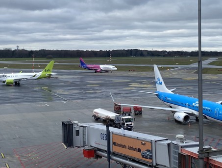 flughafen hamburg wizz air klm air baltic tankfahrzeug